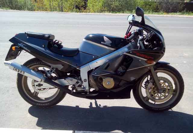 Хонда CBR250 MC19 Хонда CBR250 MC19