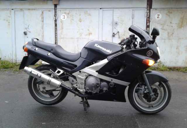 Кавасаки ZZR 400 - 1997г.в Кавасаки ZZR 400 - 1997г.в