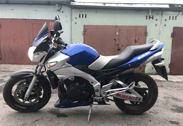 Suzuki GSR600 Suzuki GSR600