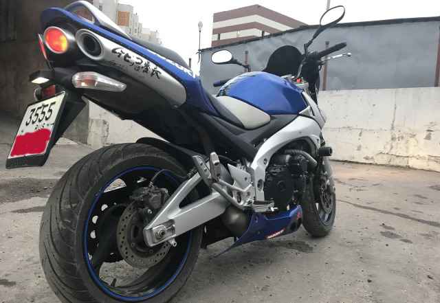Suzuki GSR600 Suzuki GSR600