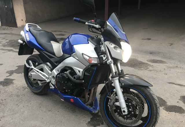 Suzuki GSR600 Suzuki GSR600