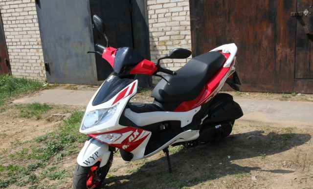 Макси скутер PGO G-MAX 200сс Макси скутер PGO G-MAX 200сс