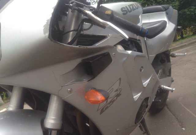 Suzuki GSX-Р 400 мотоцикл для новичка Suzuki GSX-Р 400 мотоцикл для новичка