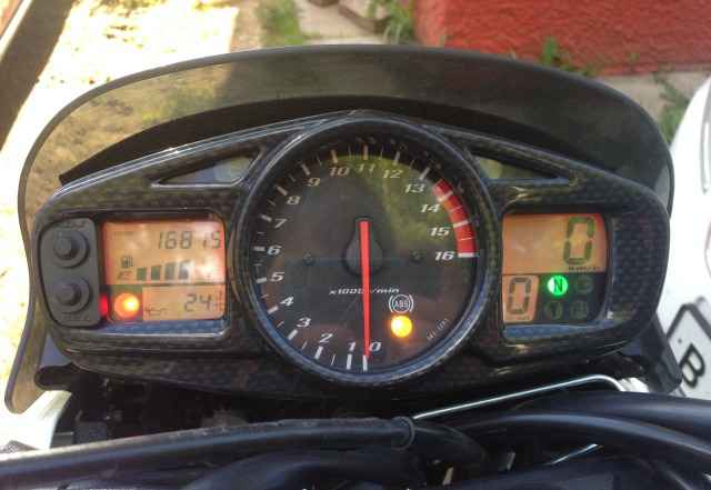 Suzuki gsr 400 в прекрасном состоянии. 2009 г. в Suzuki gsr 400 в прекрасном состоянии. 2009 г. в