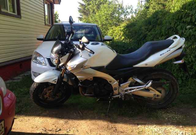 Suzuki gsr 400 в прекрасном состоянии. 2009 г. в Suzuki gsr 400 в прекрасном состоянии. 2009 г. в