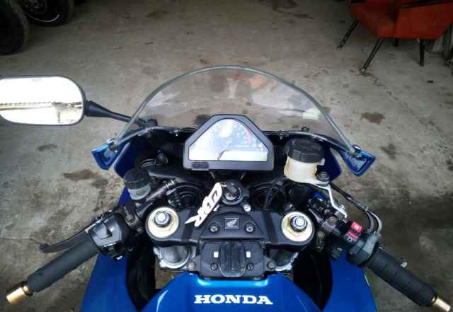 Хонда cbr1000rr Хонда cbr1000rr