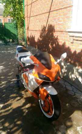Хонда cbr600rr 2004год Хонда cbr600rr 2004год