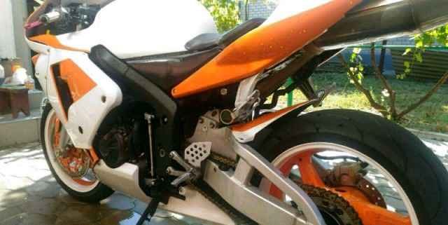 Хонда cbr600rr 2004год Хонда cbr600rr 2004год