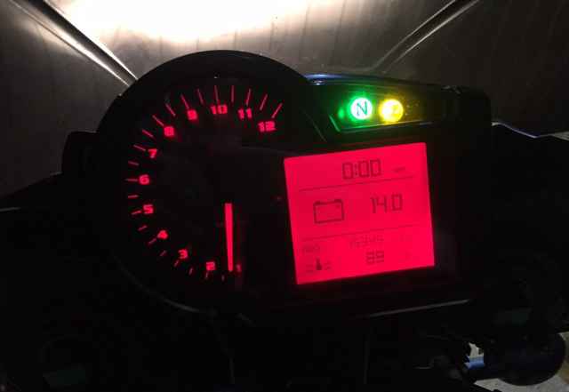 Априлия rsv tuono 1000r Априлия rsv tuono 1000r