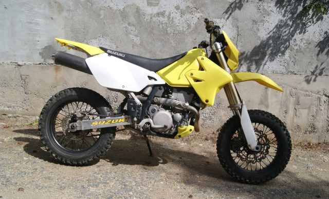Suzuki DRZ400SM 2005 г.в Suzuki DRZ400SM 2005 г.в