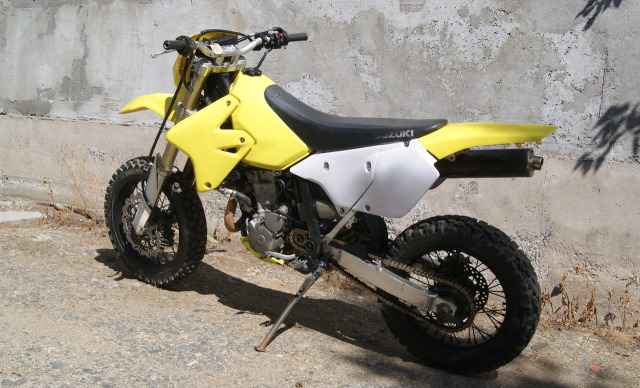 Suzuki DRZ400SM 2005 г.в Suzuki DRZ400SM 2005 г.в