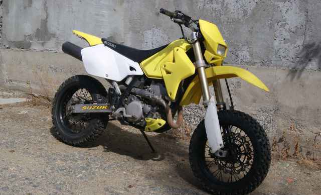 Suzuki DRZ400SM 2005 г.в Suzuki DRZ400SM 2005 г.в