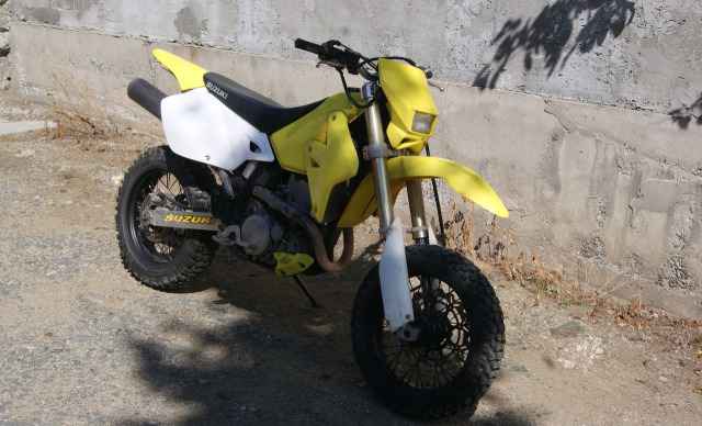 Suzuki DRZ400SM 2005 г.в Suzuki DRZ400SM 2005 г.в