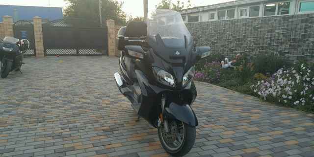 Suzuki Бургман 650 Suzuki Бургман 650