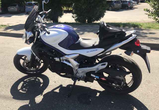 Suzuki sfv400 ABS 2010 Suzuki sfv400 ABS 2010