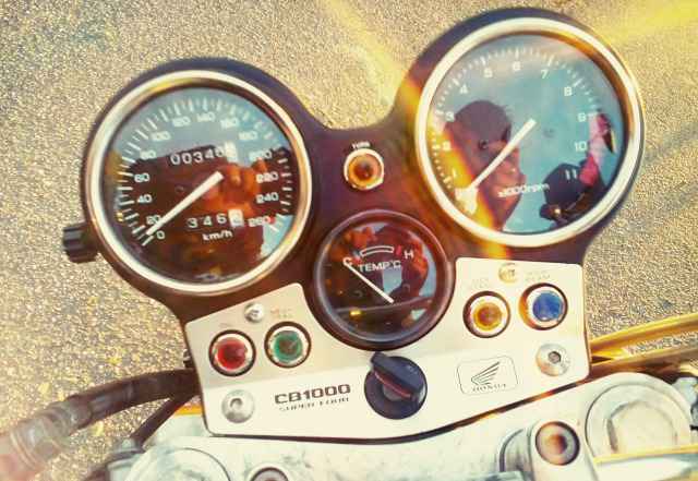 Хонда Cb1000SF Хонда Cb1000SF