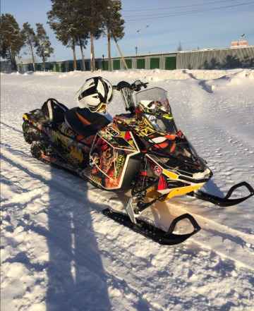 BRP Саммит Х 800R E-TEC BRP Саммит Х 800R E-TEC