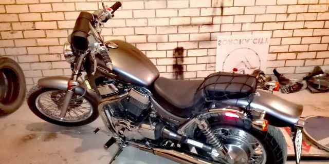 Suzuki Boulevard S83 Suzuki Boulevard S83
