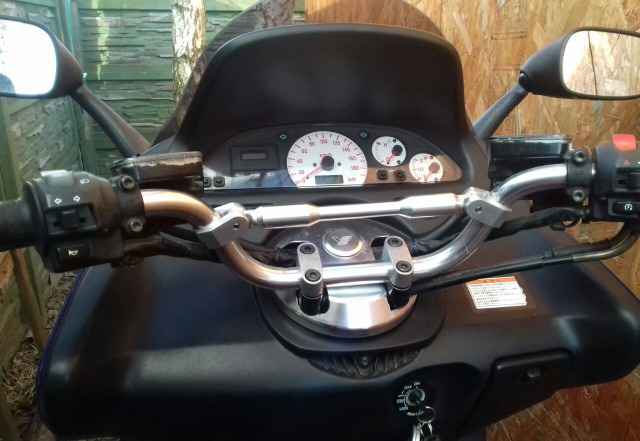 Продаю Ямаха T-MAX 500 в Москве Продаю Ямаха T-MAX 500 в Москве