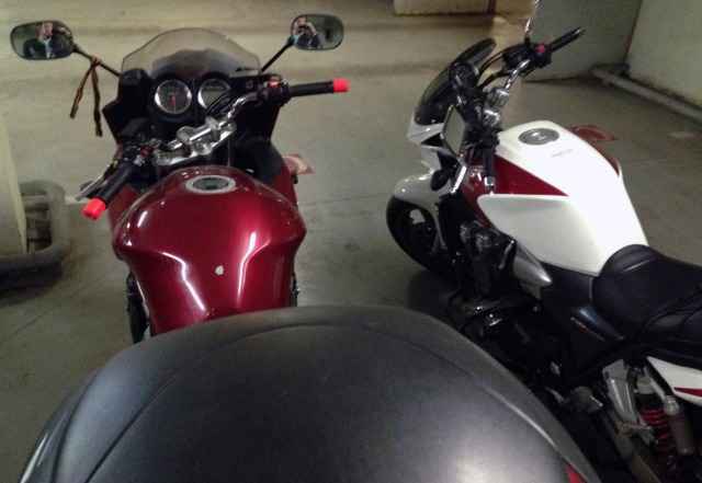 Suzuki бандит 1200 С 2006 34000 км красный Suzuki бандит 1200 С 2006 34000 км красный