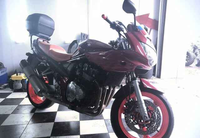 Suzuki бандит 1200 С 2006 34000 км красный Suzuki бандит 1200 С 2006 34000 км красный