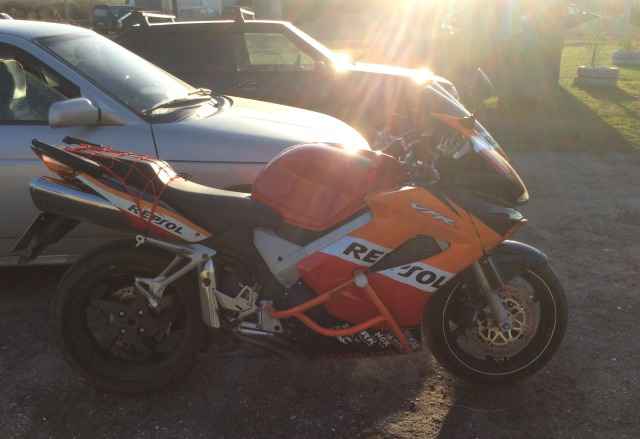 Продам Хонда vfr 800 Продам Хонда vfr 800