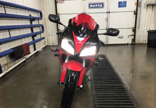 Хонда CBR1000RR 2006 Хонда CBR1000RR 2006