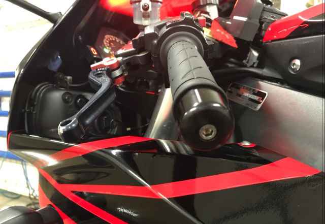 Хонда CBR1000RR 2006 Хонда CBR1000RR 2006