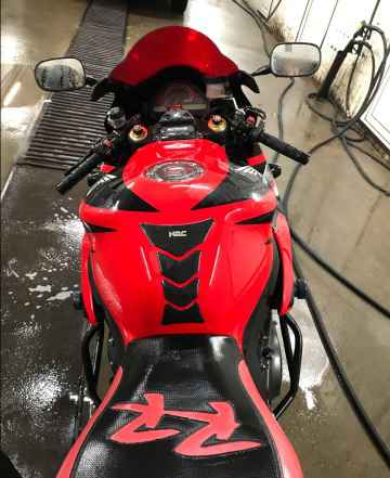 Хонда CBR1000RR 2006 Хонда CBR1000RR 2006