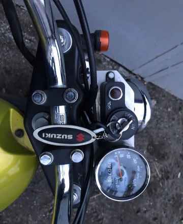 Suzuki Стрит Мэджик 50cc Suzuki Стрит Мэджик 50cc