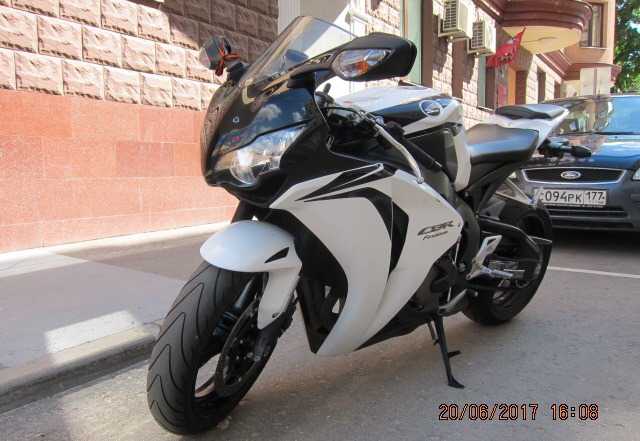 Хонда сбр 1000 rr 2008 г.в. 14 000 км Хонда сбр 1000 rr 2008 г.в. 14 000 км