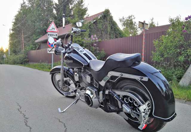 Харлей-Дэвидсон Softail 2004 г Харлей-Дэвидсон Softail 2004 г