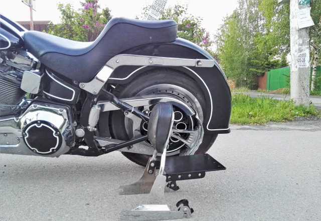 Харлей-Дэвидсон Softail 2004 г Харлей-Дэвидсон Softail 2004 г