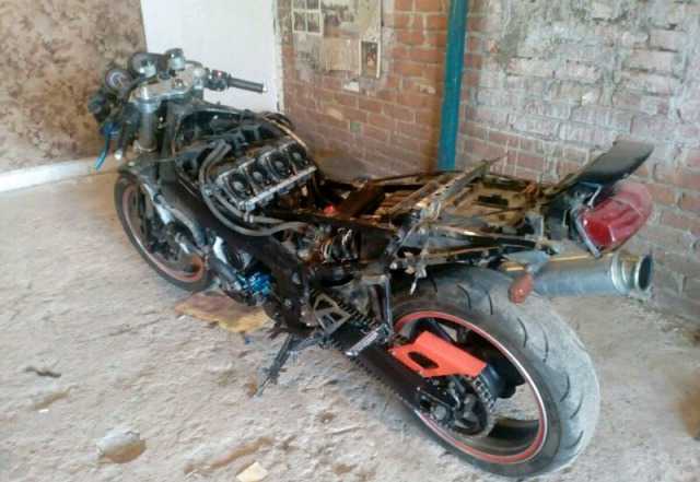 Кавасаки zx750r Кавасаки zx750r