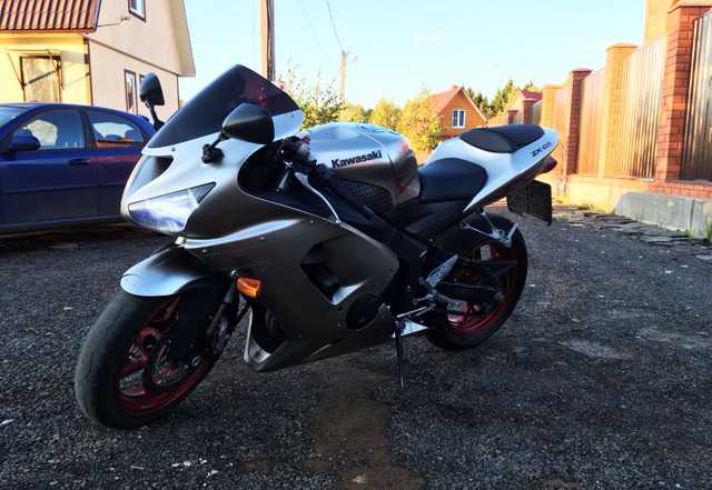 Кавасаки ниндзя 636 ZX6-Р 2006 Кавасаки ниндзя 636 ZX6-Р 2006