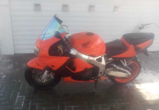 Хонда CBR900RR Хонда CBR900RR