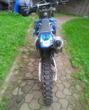 Продам Ямаха yz250f Продам Ямаха yz250f