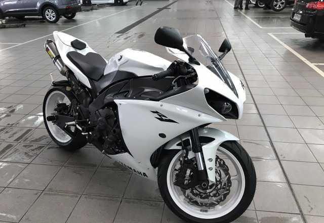 Ямаха Р1 2011 Ямаха Р1 2011