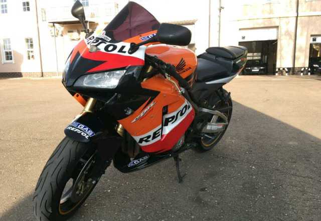 Мотоцикл Хонда сбр 600 rr Мотоцикл Хонда сбр 600 rr