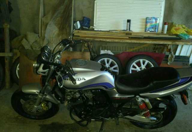 Хонда cb400 Втек 2001 Хонда cb400 Втек 2001