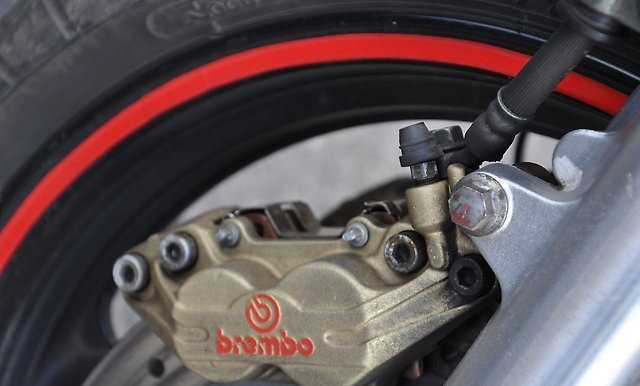 Продам мотоцикл Ямаха FZ400 1995 г.в Продам мотоцикл Ямаха FZ400 1995 г.в