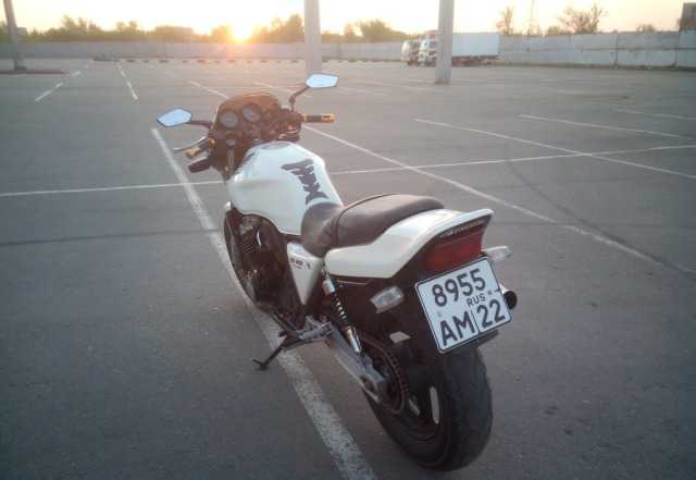 Хонда CB400SF Версион Р Хонда CB400SF Версион Р