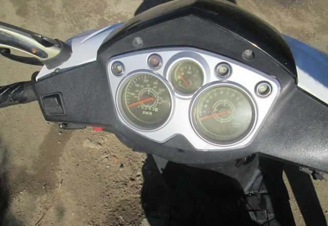 Мощный скутер Рейсер rc150t-15t Мощный скутер Рейсер rc150t-15t